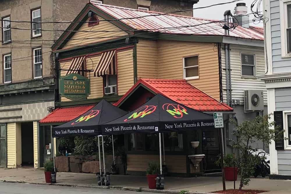 New York Pizzeria & Restaurant front